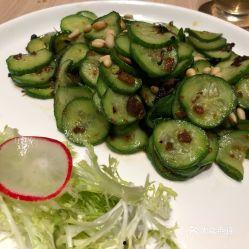 喝菊花茶可以吃脆瓜吗,养生美食新选择