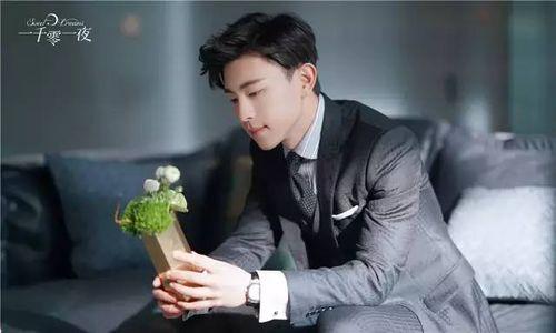 杨笠吃瓜不挑瓜是真的吗,揭秘真实性格与网络传闻