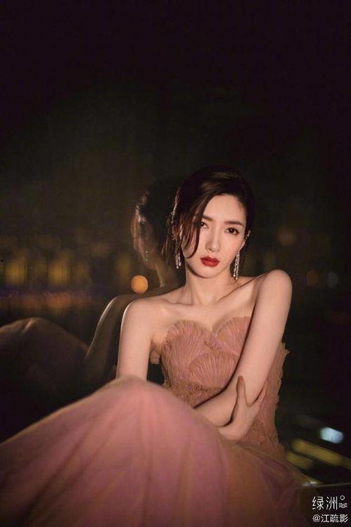 江疏影吃瓜发问