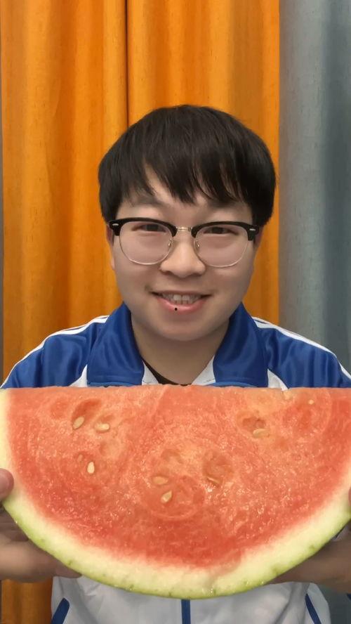 哈尼沉浸式吃瓜,一场味蕾与心灵的盛宴